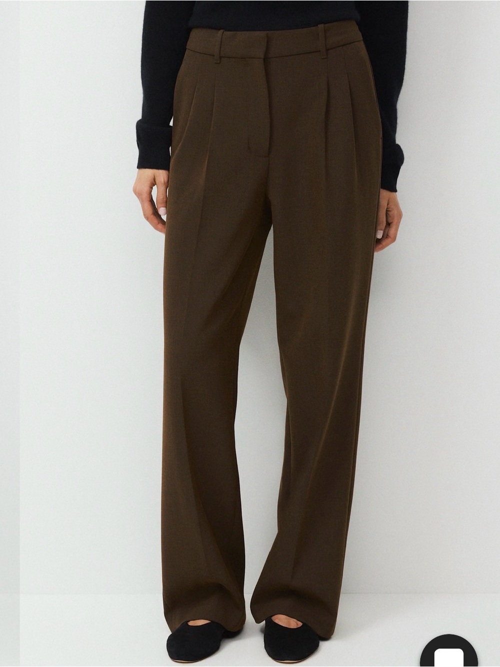 Aritzia Wilfred Effortless Pants Pleated Trousers in Brown Size 4
